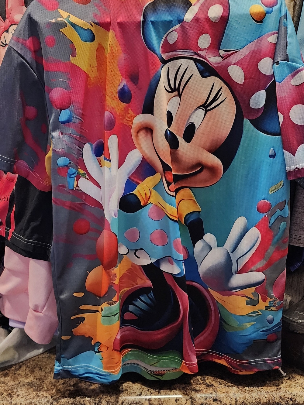 Minnie Mouse Color Splash Graphic Tee Womes Brand New Without Tags XL